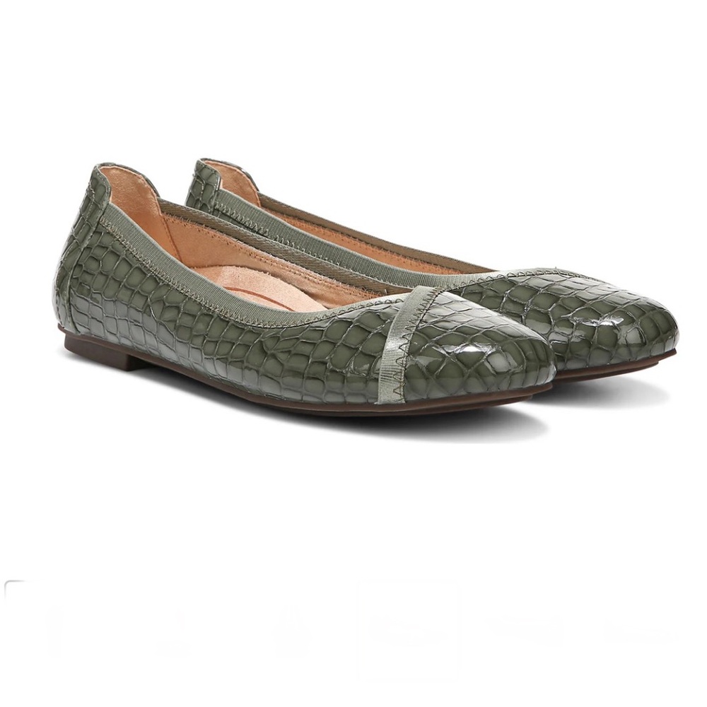Vionic Caroll Patent Croc Flats
